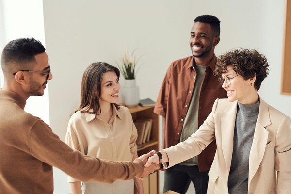 Stratégies essentielles pour la réussite des transmissions familiales