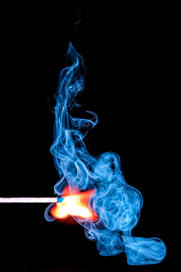 Découvrez les spectacles de feu éblouissants de super cho